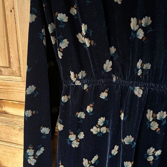 Cabi Small Dress Blue Floral Velvet Knee Length V-Neck Pockets Zipper‎ Belted - Picture 11 of 12